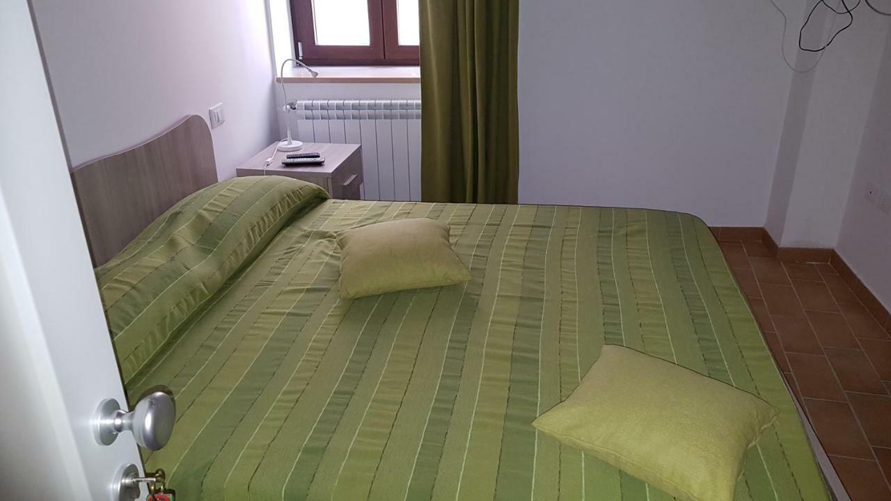Sotto Il Castello Bed & Breakfast Corigliano Calabro Exterior photo