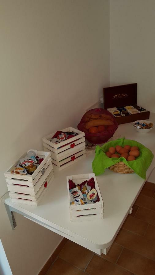 Sotto Il Castello Bed & Breakfast Corigliano Calabro Exterior photo